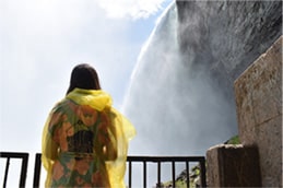 Niagara Falls tours spring walk